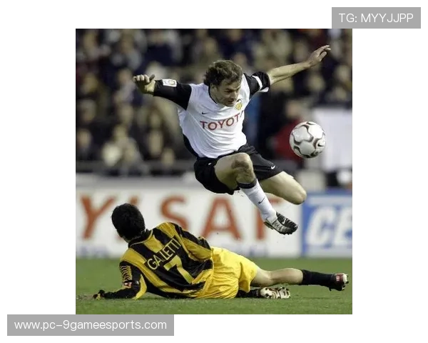 十一号球星足球头像背后的传奇人物与历史地位解析